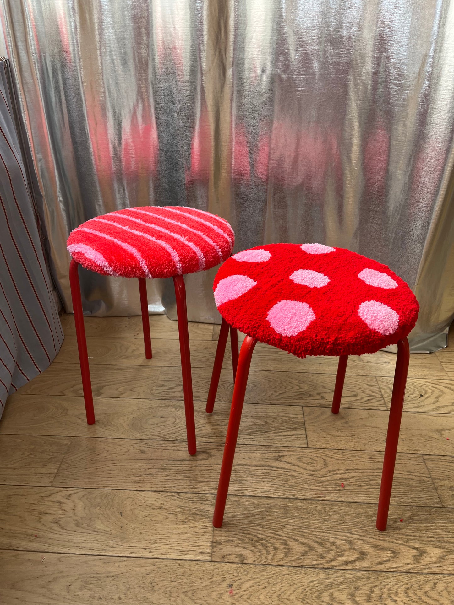 Tabouret upcyclé et tufté