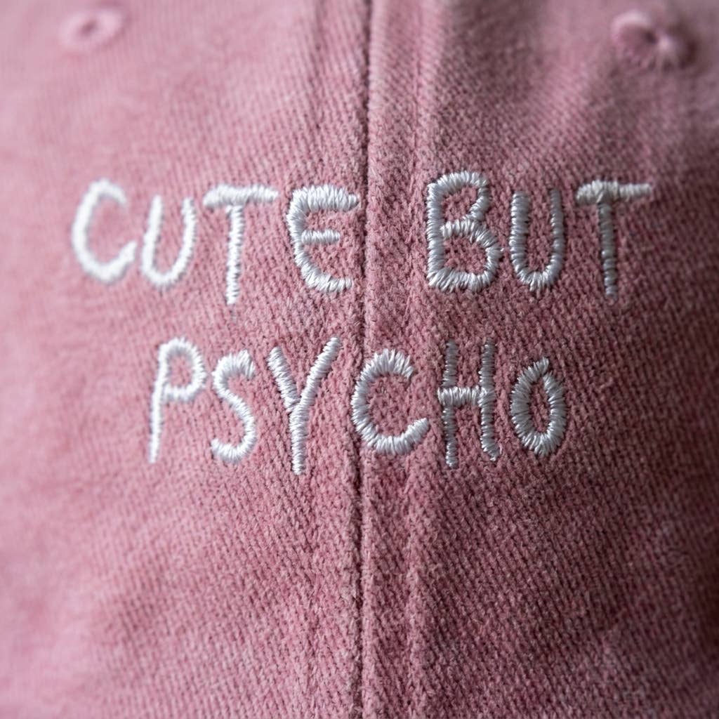 Casquette brodée bleue « Mignonne mais psycho »