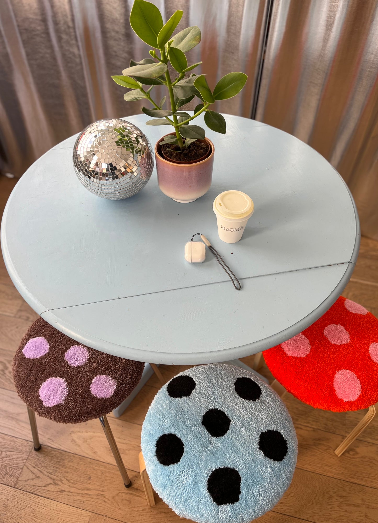 Tabouret tufté Polkadot orange